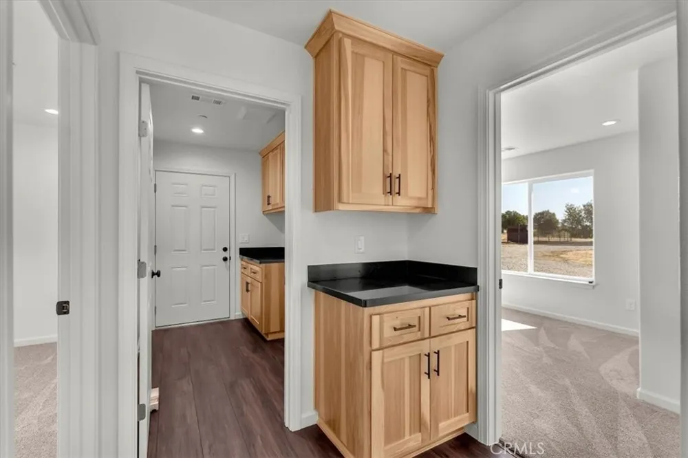 8644 El Camino Gerber, CA 96035