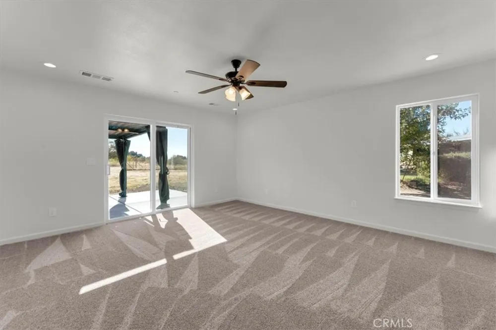 8644 El Camino Gerber, CA 96035
