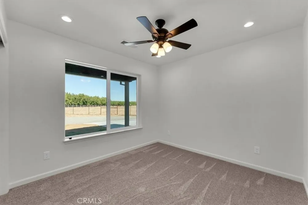 8644 El Camino Gerber, CA 96035