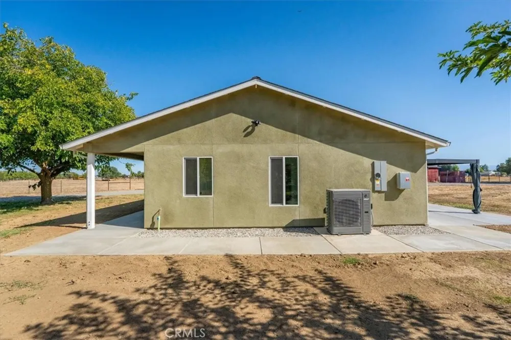 8644 El Camino Gerber, CA 96035
