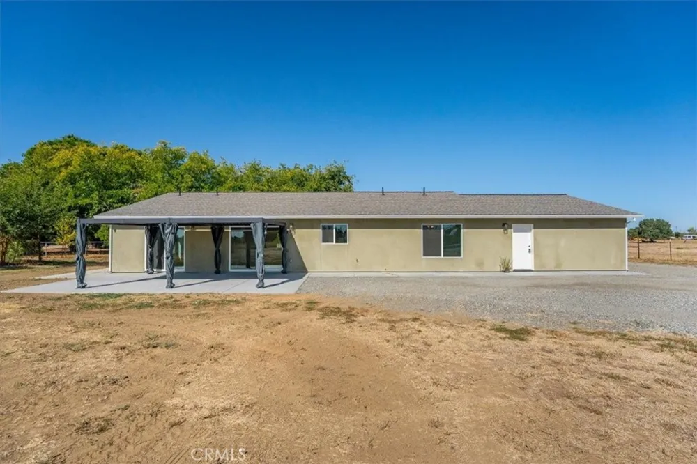 8644 El Camino Gerber, CA 96035
