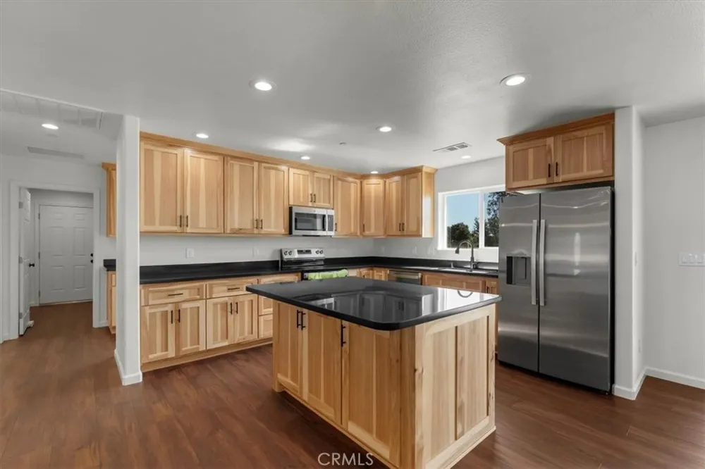 8644 El Camino Gerber, CA 96035