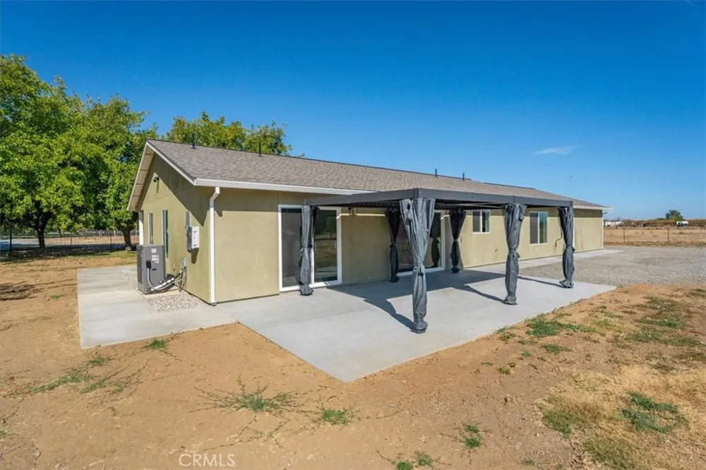8644 El Camino Gerber, CA 96035