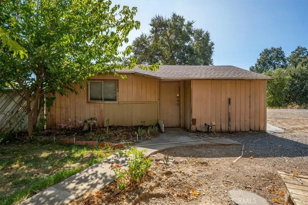 8644 El Camino Gerber, CA 96035