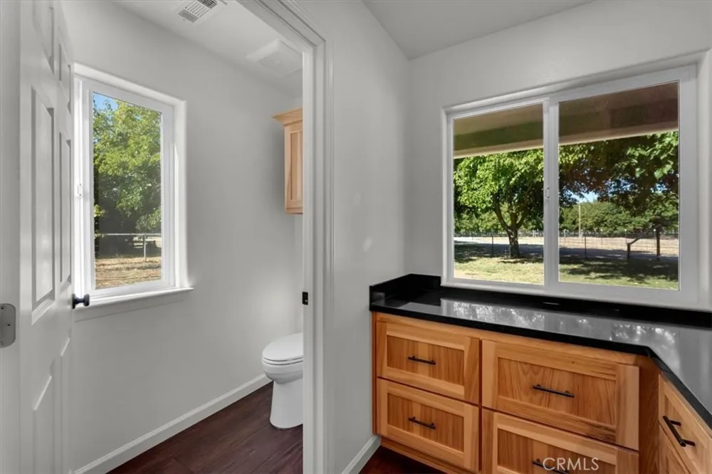 8644 El Camino Gerber, CA 96035