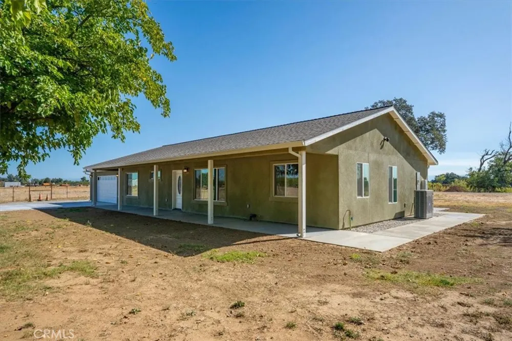 8644 El Camino Gerber, CA 96035
