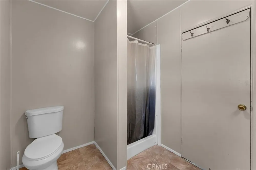 8644 El Camino Gerber, CA 96035