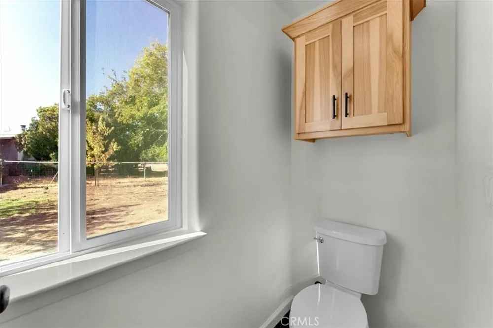 8644 El Camino Gerber, CA 96035