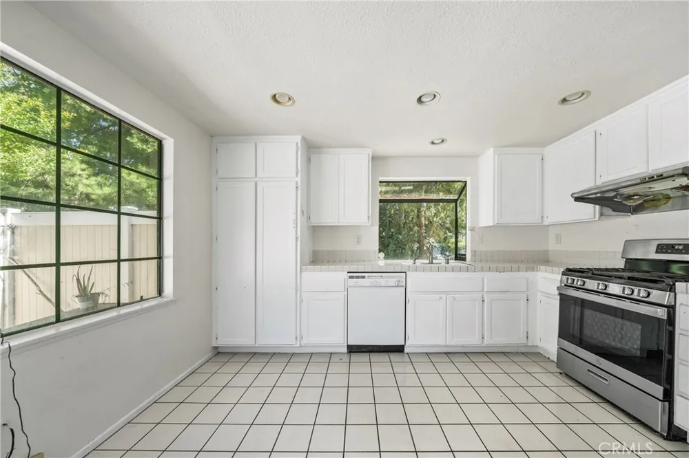 22915 Colombard Diamond Bar, CA 91765