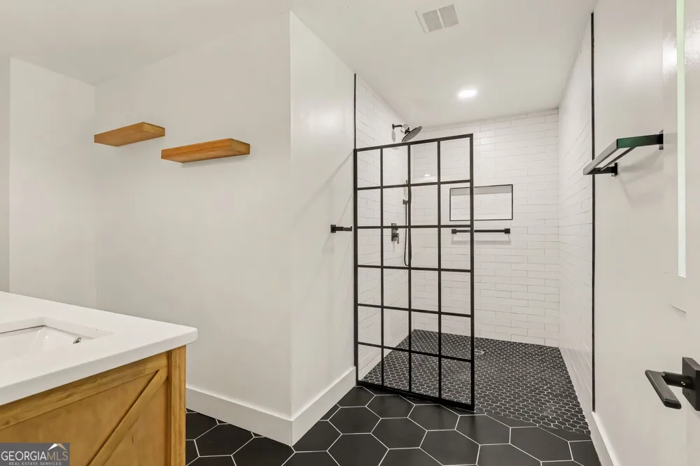 2800 Duke of Gloucester ST Atlanta, GA 30344