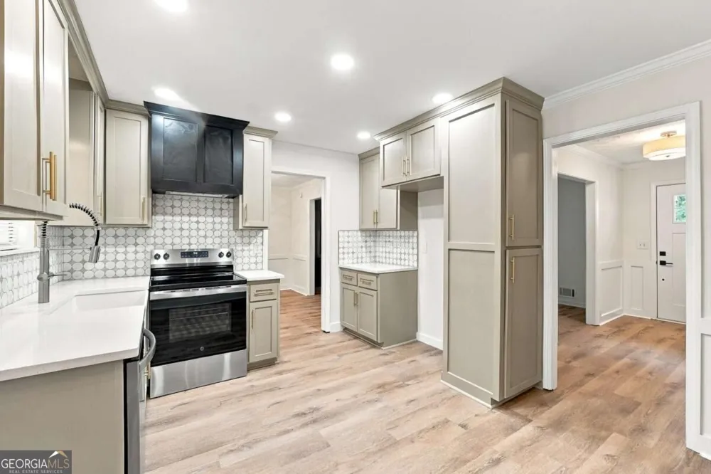 1001 Martin RD Stone Mountain, GA 30088