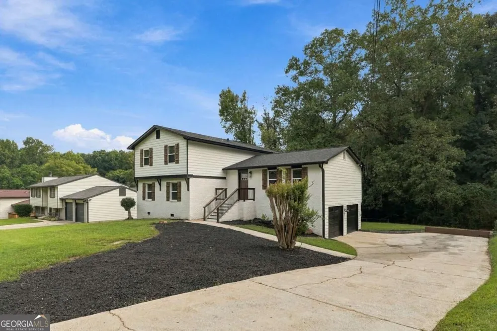 1001 Martin RD Stone Mountain, GA 30088