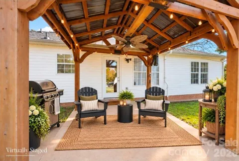 107 E Panther Creek Road