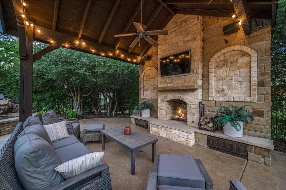 2570 BENDBROOK TRAIL Prosper, TX 75078