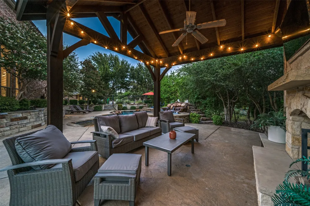 2570 BENDBROOK TRAIL Prosper, TX 75078