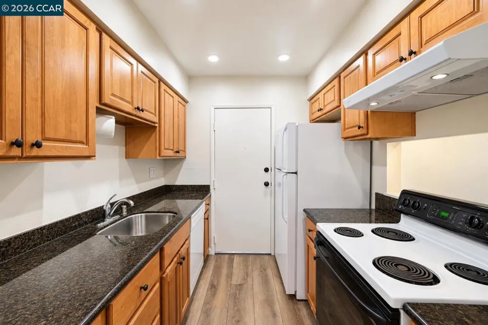 1416 Del Rio Cir #B Concord, CA 94518