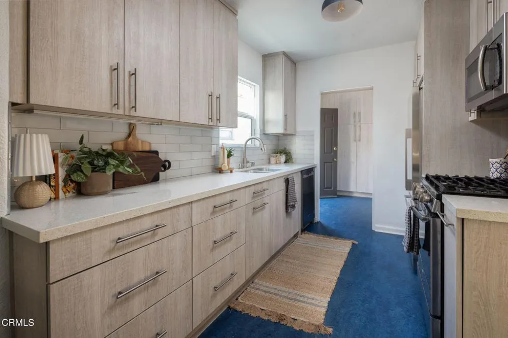 104 S Dunning Street Ventura, CA 93003