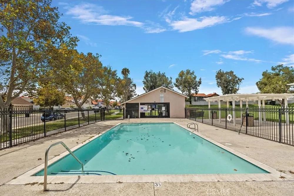 1620 Iron Horse Colton, CA 92324