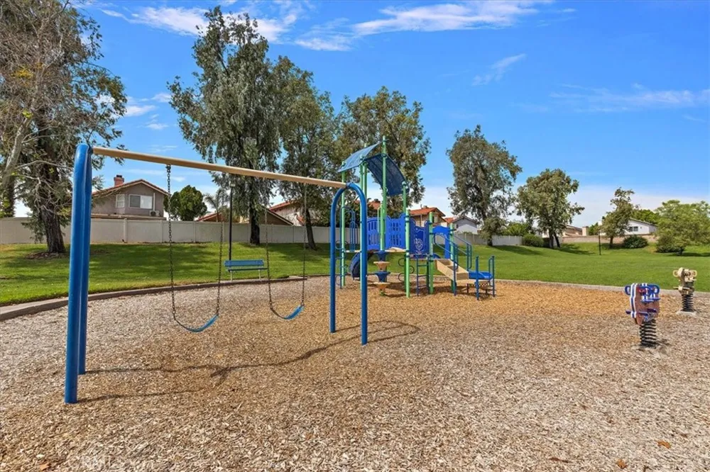 1620 Iron Horse Colton, CA 92324