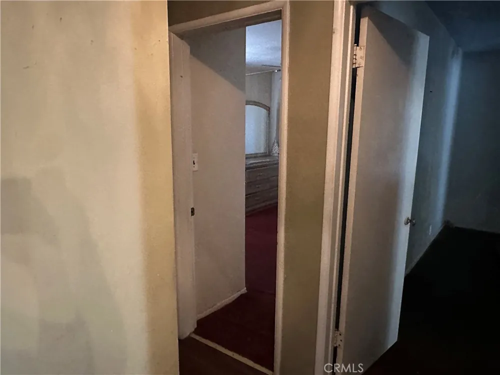 2125 W 11th Santa Ana, CA 92703