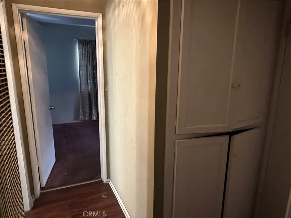 2125 W 11th Santa Ana, CA 92703