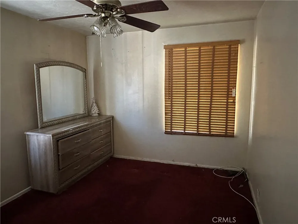 2125 W 11th Santa Ana, CA 92703