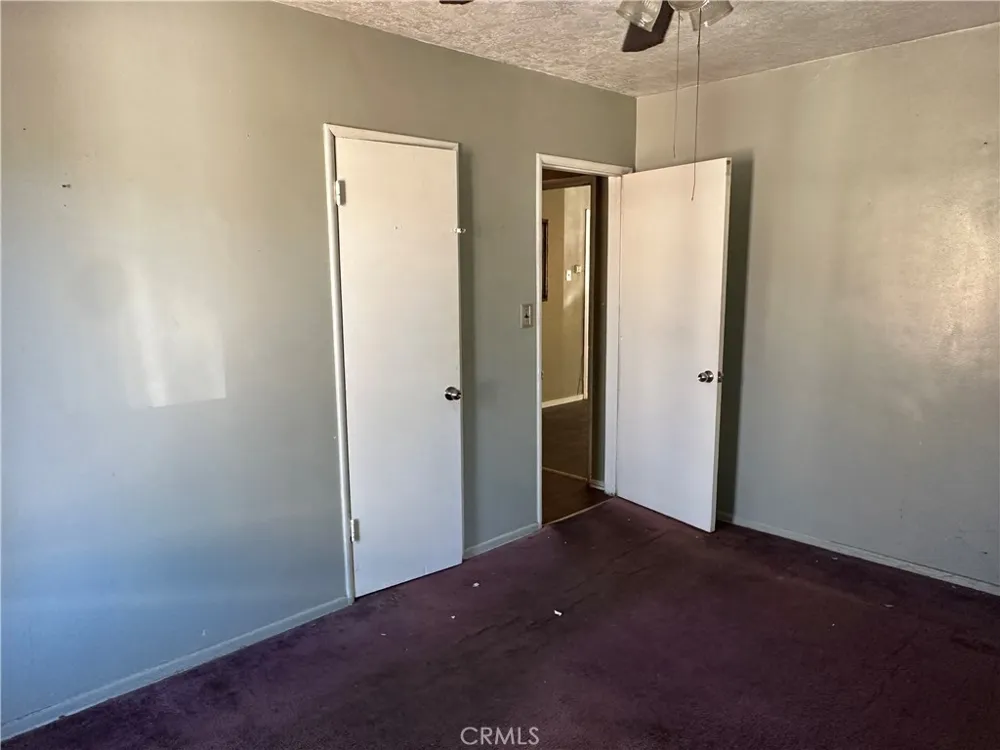 2125 W 11th Santa Ana, CA 92703