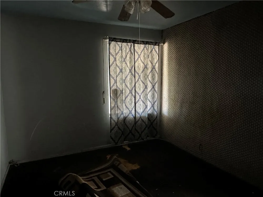 2125 W 11th Santa Ana, CA 92703