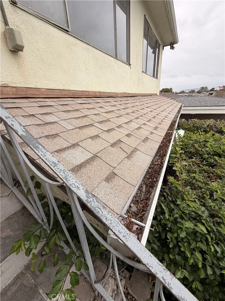 2323 W 102nd Inglewood, CA 90303