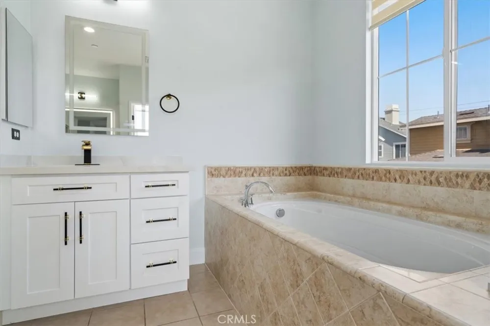 15530 Bonsai Way Tustin, CA 92782