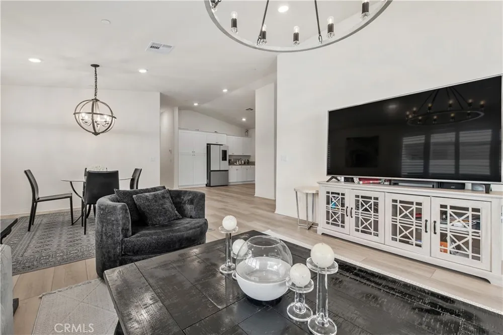 6354 Big Bend Jurupa Valley, CA 92509