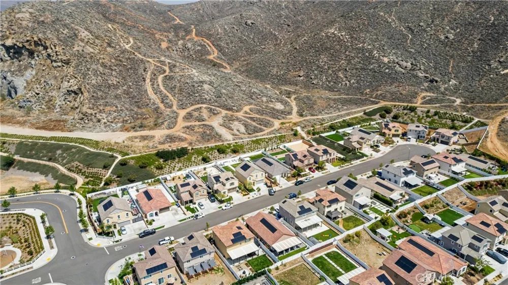 6354 Big Bend Jurupa Valley, CA 92509