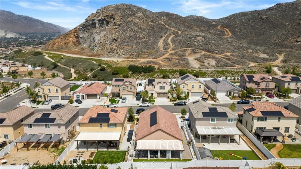 6354 Big Bend Jurupa Valley, CA 92509