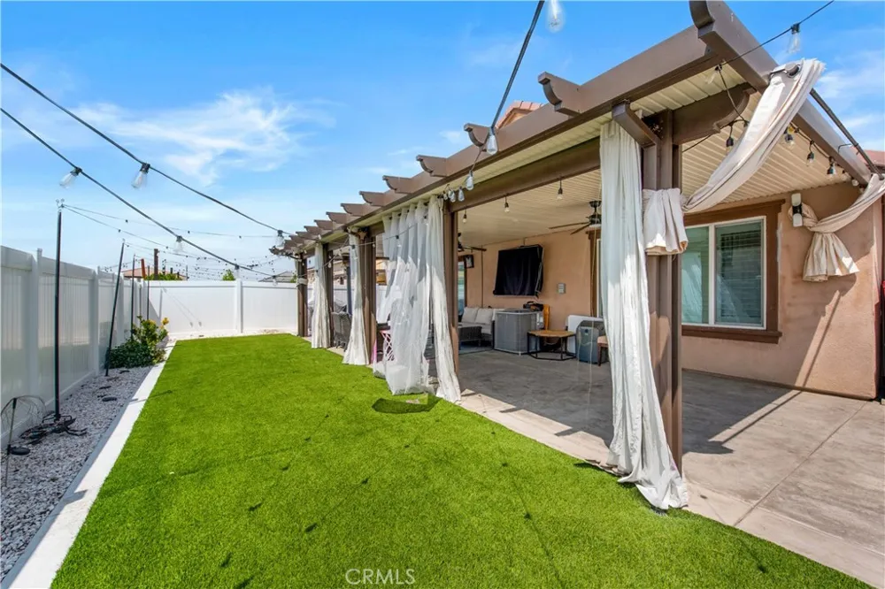 6354 Big Bend Jurupa Valley, CA 92509
