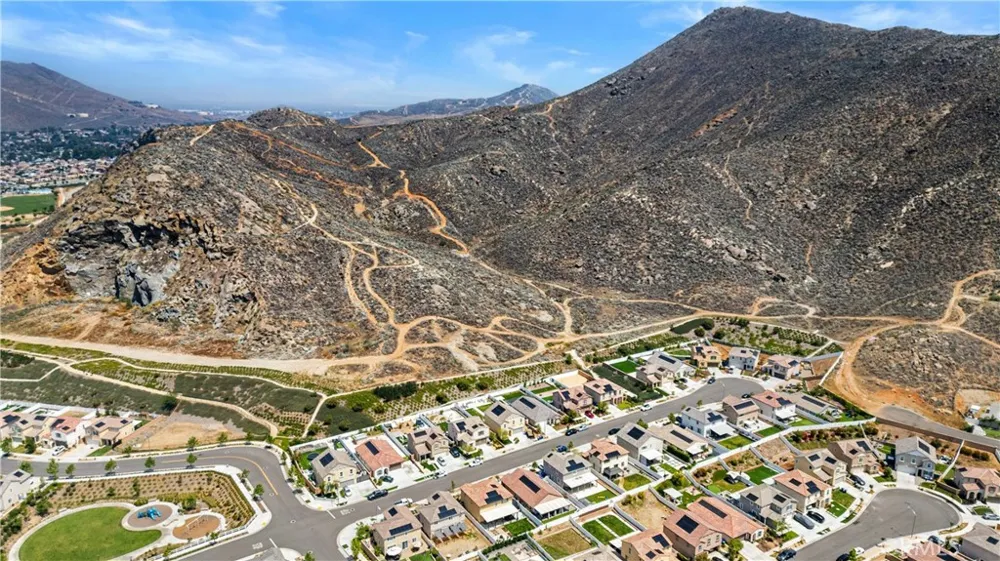6354 Big Bend Jurupa Valley, CA 92509