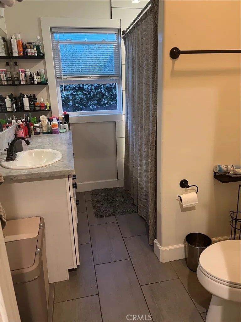 521 Vine Anaheim, CA 92805