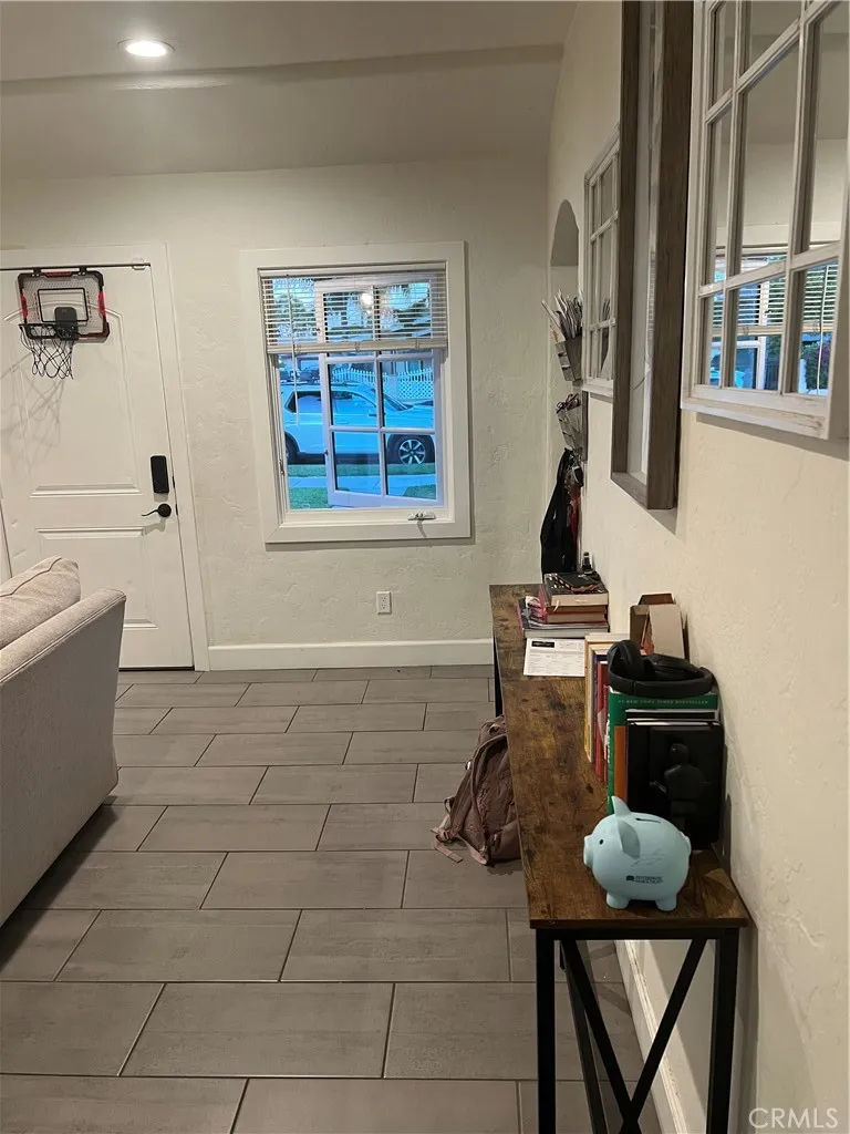 521 Vine Anaheim, CA 92805