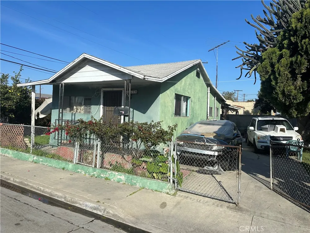 10814 Watts Avenue Los Angeles, CA 90059