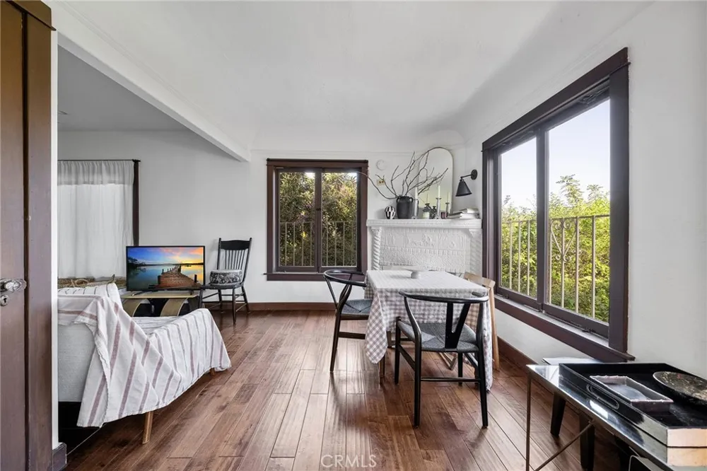 1726 Bridgeport Los Angeles, CA 90065