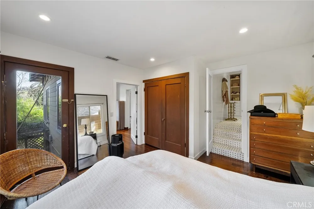 1726 Bridgeport Los Angeles, CA 90065