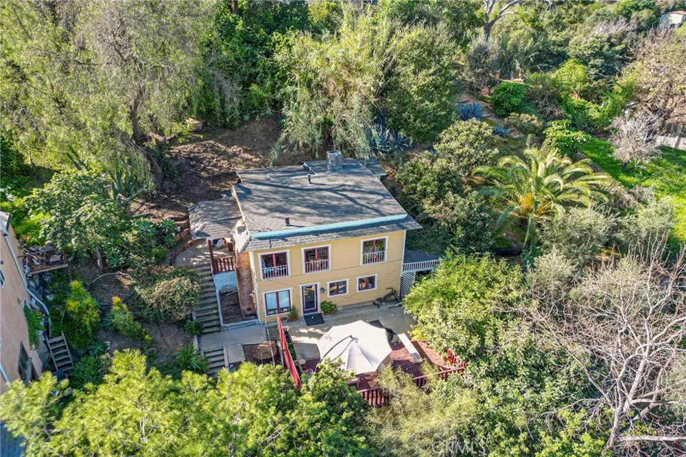 1726 Bridgeport Los Angeles, CA 90065