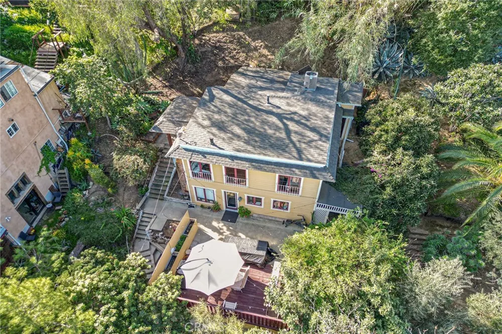 1726 Bridgeport Los Angeles, CA 90065