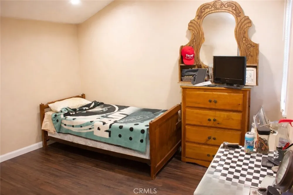 1278 Van Pelt Los Angeles, CA 90063