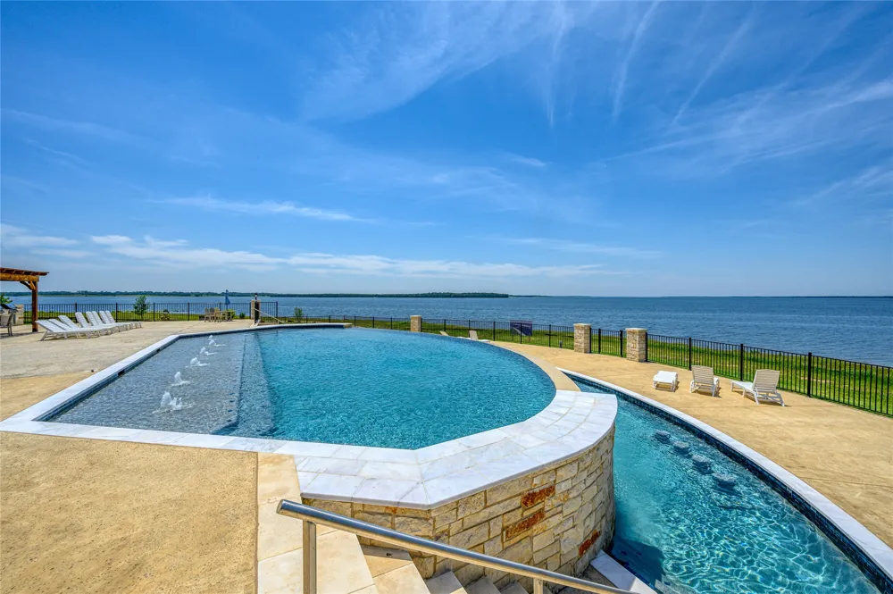 330 Sailview Court Honey Grove, TX 75446