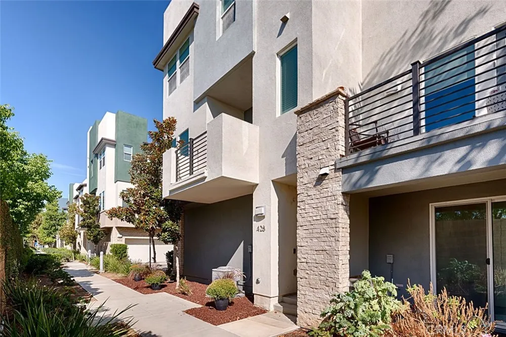 428 Broadway Brea, CA 92821
