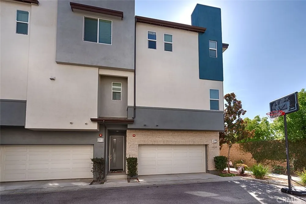 428 Broadway Brea, CA 92821