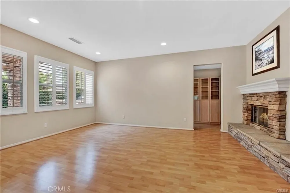 9 Carmichael Irvine, CA 92602