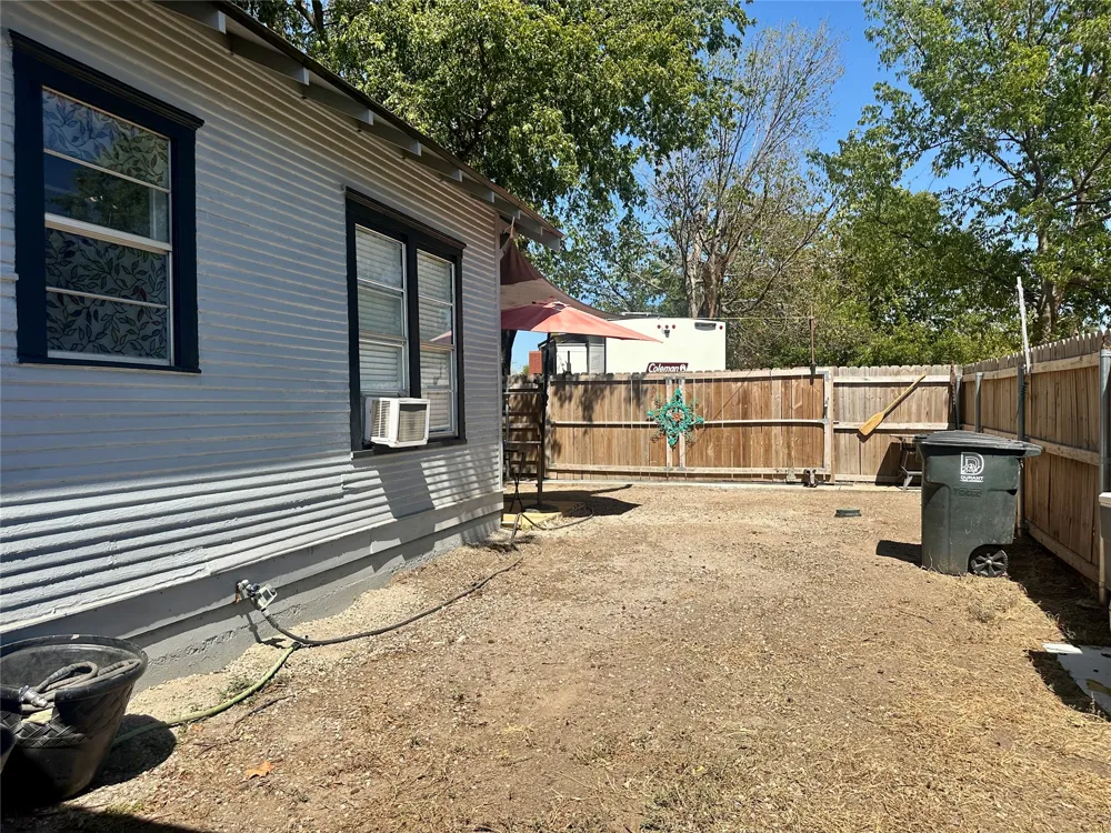 1410 W Elm Street Durant, OK 74701