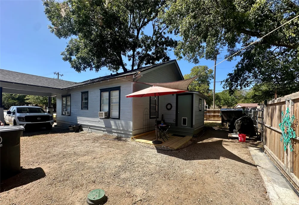1410 W Elm Street Durant, OK 74701