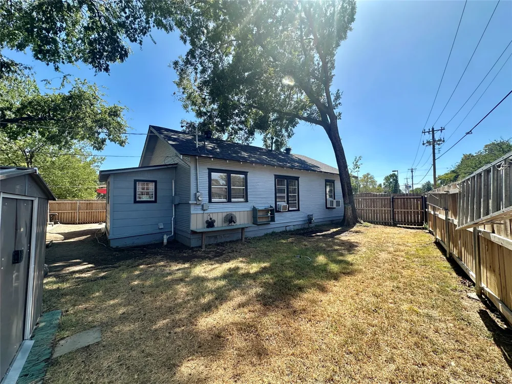 1410 W Elm Street Durant, OK 74701